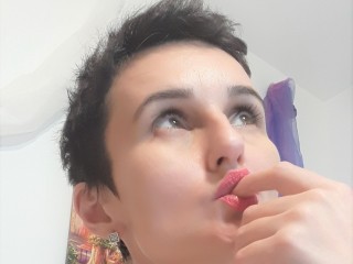Chat with AnneRos