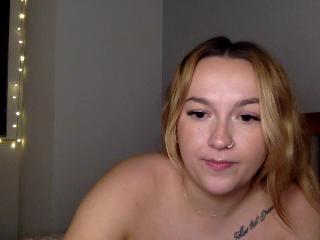 Chat with BritishMissPoppy