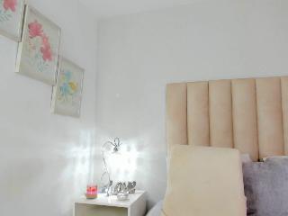 Chat with CarolinTaylor