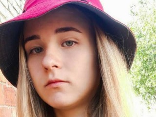 Chat with CassidyKisss