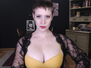 Chat with GoddessMaeve