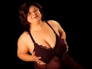 Chat with SweetMommaX