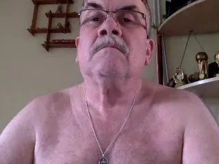 Chat with Uncut_Mark