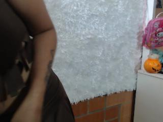 Chat with annieclarkxx