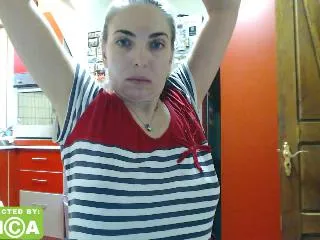 Chat with blondeangel_4u2