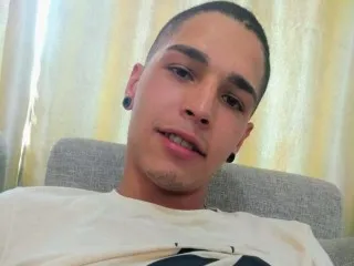 Chat with leolewisvc